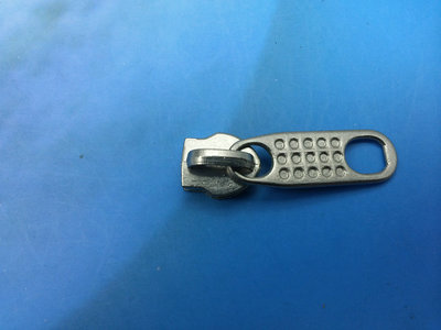 【專業(yè)銷售 高檔8號長片拉鏈頭 金屬拉鏈頭 原創(chuàng)實拍 現(xiàn)貨】價格,廠家,圖片,拉鏈,義烏市安信壓鑄廠-