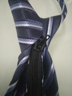 爵幫拉鏈?zhǔn)筋I(lǐng)帶